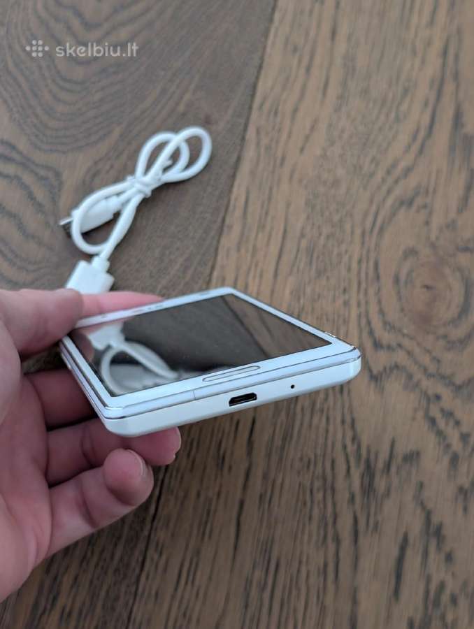 LG mobilus smart telefonas - nuotraukos Nr. 4
