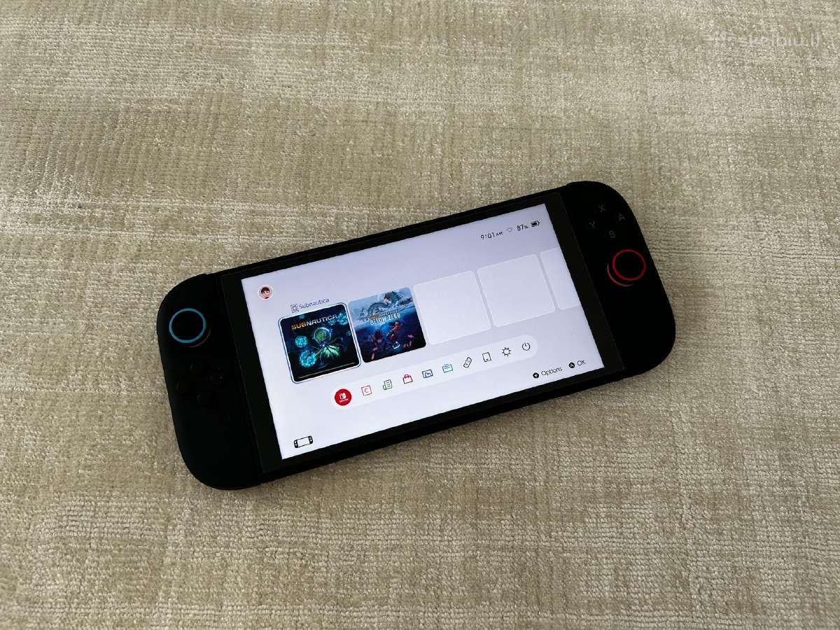 Nintendo Switch 2+4 žaidimai