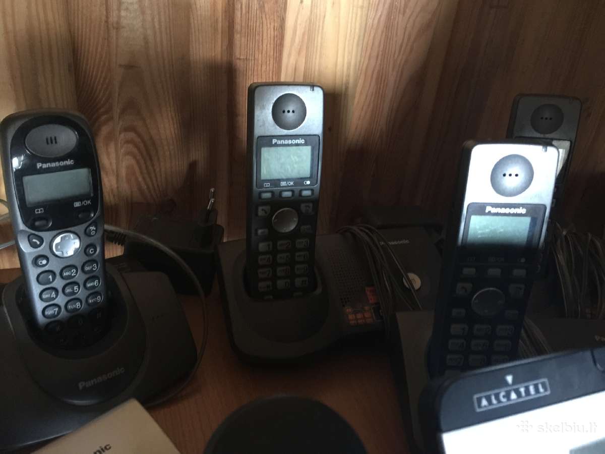 Panasonic bevieliai telefonai su stotelem