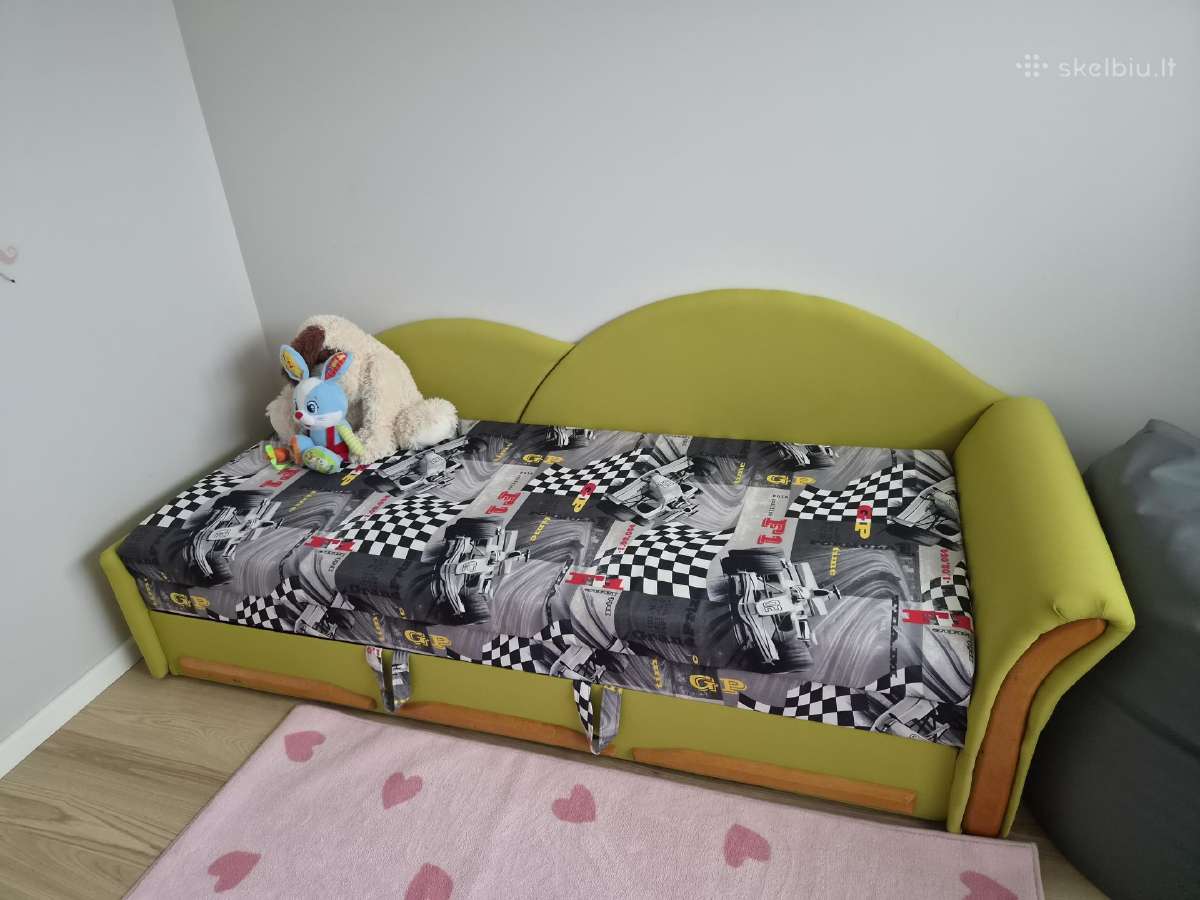 Vaikiška kušetė su patalynės dėže