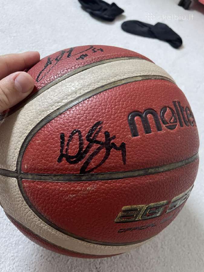 Kauno „žalgirio“ žaidėjų autografai ant kamuolio - nuotraukos Nr. 5
