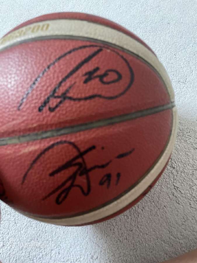 Kauno „žalgirio“ žaidėjų autografai ant kamuolio - nuotraukos Nr. 6