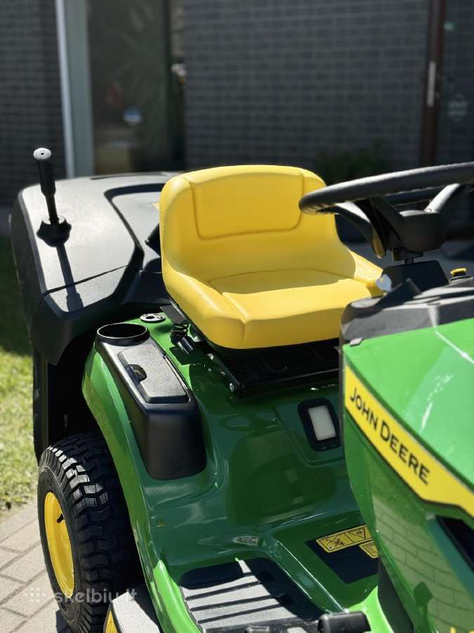 Sodo traktoriukas John Deere x117r - nuotraukos Nr. 4