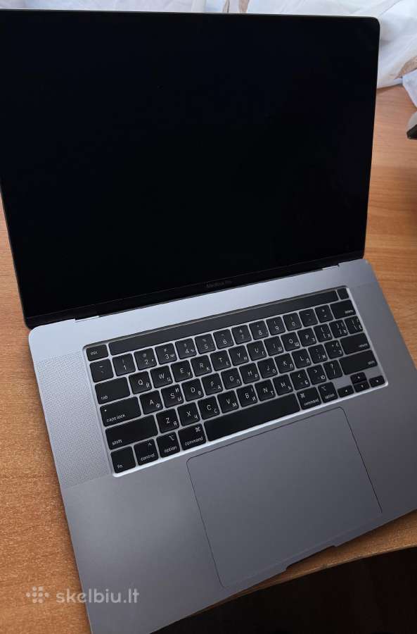 MacBook Pro 16 (A2141)