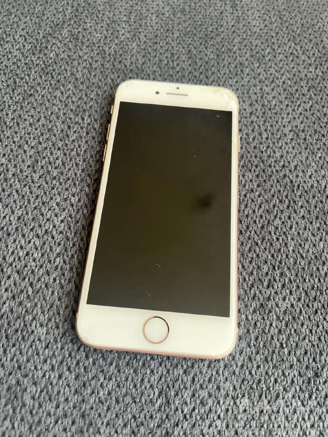 iPhone 8