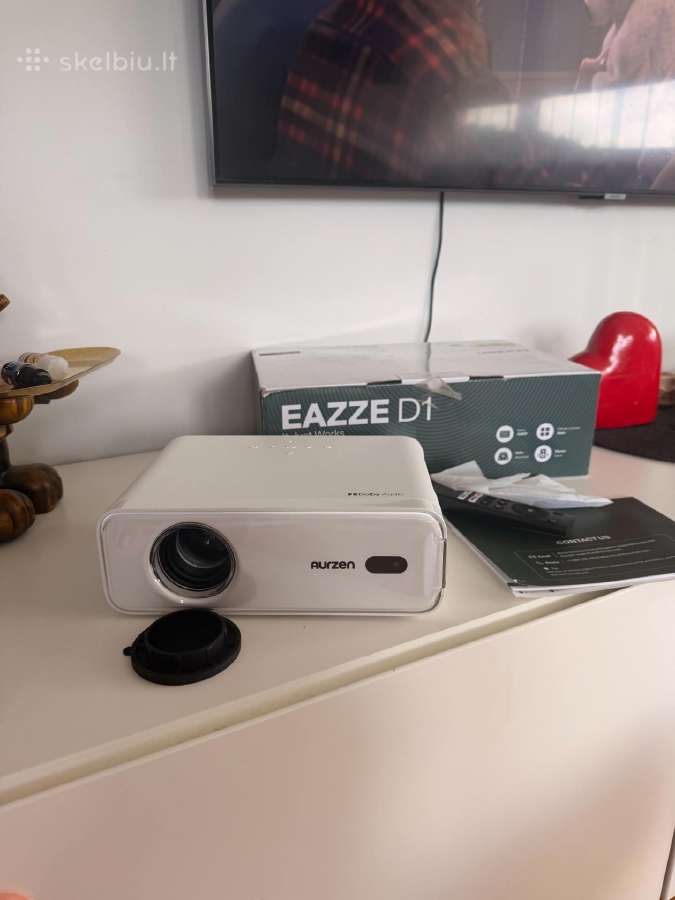Parduodamas Aurzen Eazze D1 Full HD projektorius.