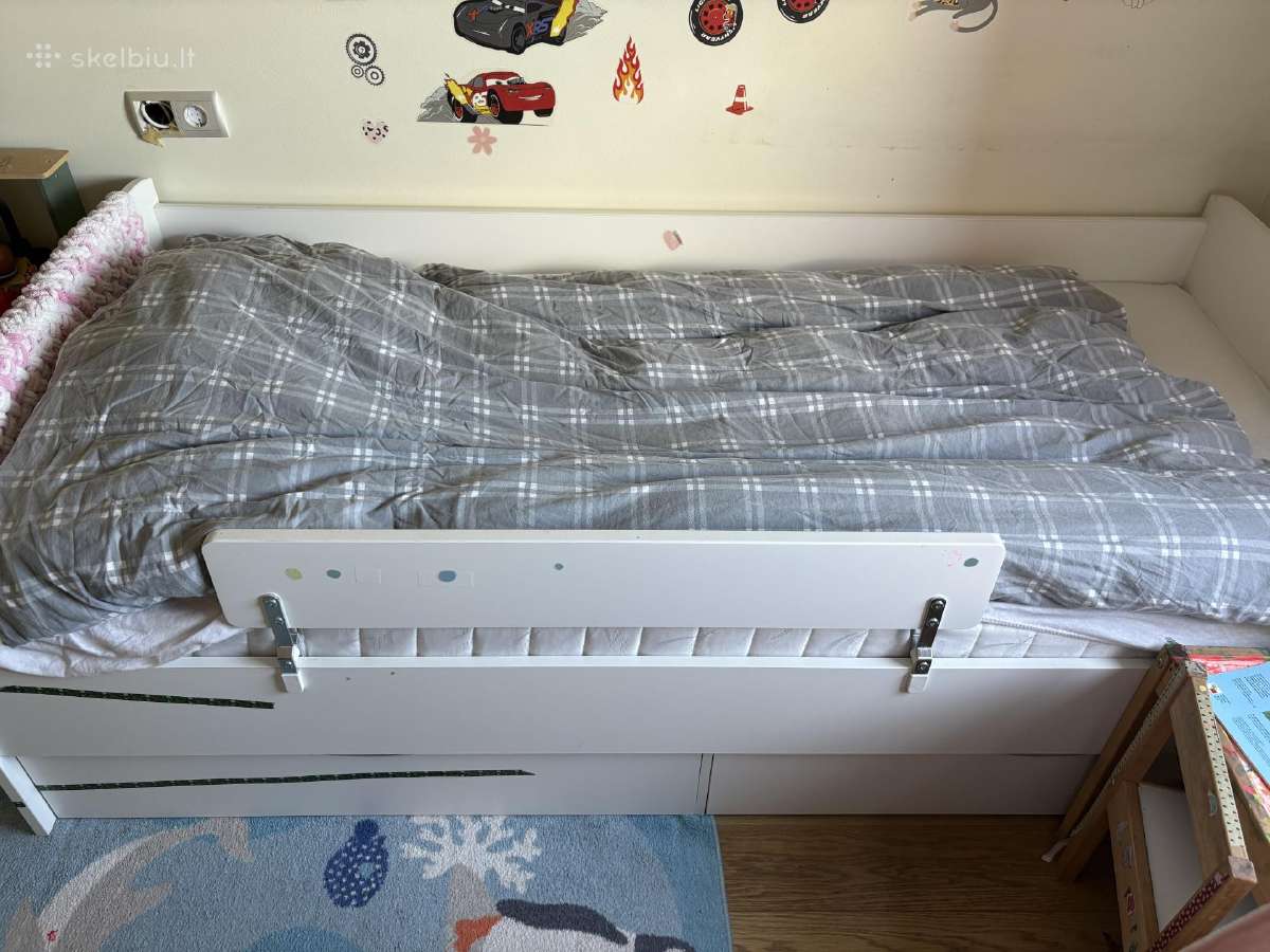 Ikea viengulė lova su čiužiniu ir stalčiais