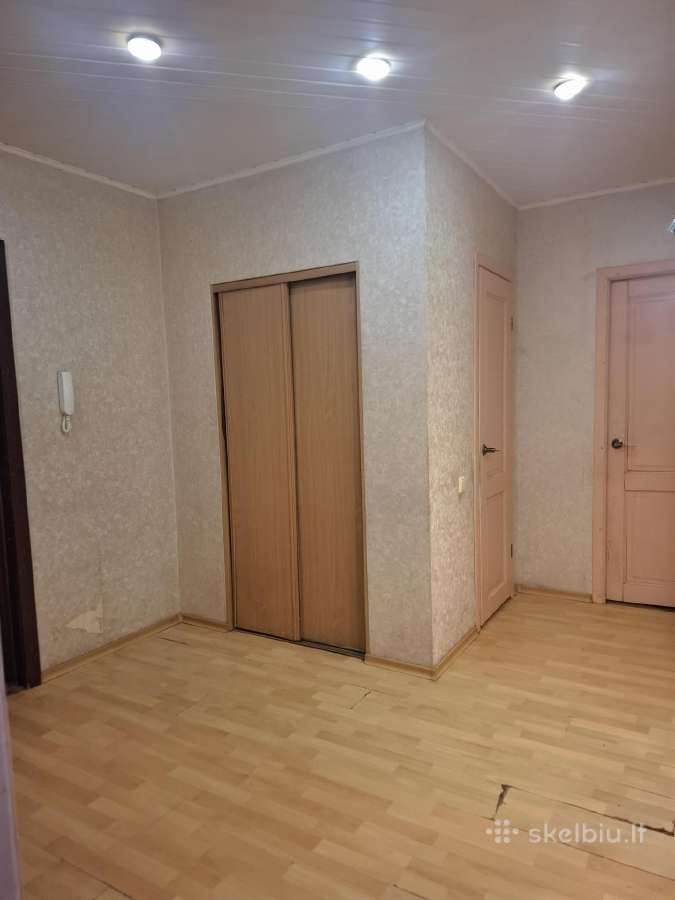 Šilainiuose, Baltijos gatveje 3 kambarių butas