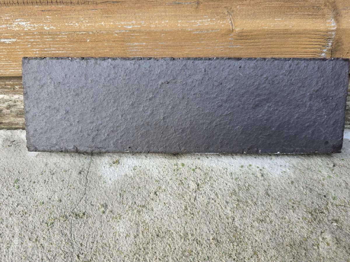 Klinkeris, klinkerinės plytelės antracito spalva