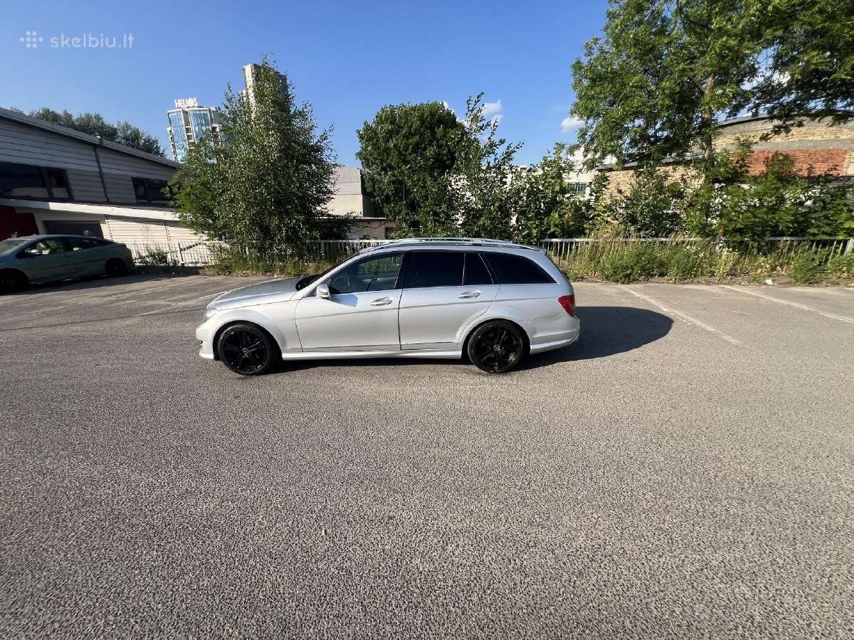 Mercedes benz c220 2012 m.