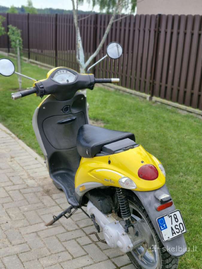 Motoroleris Piaggio Liberty