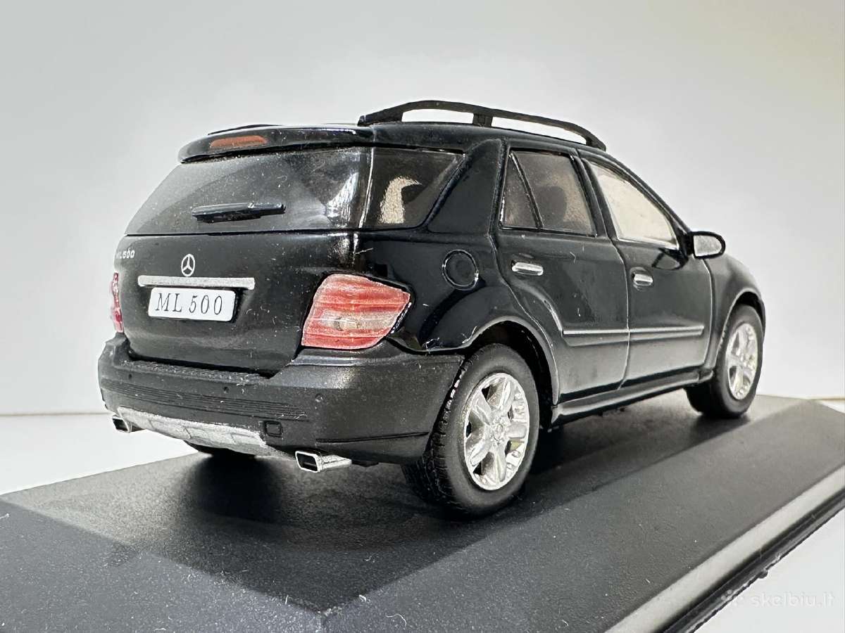 Mercedes-benz Ml 500 2005 juoda 1:43 De Agostini D - nuotraukos Nr. 5
