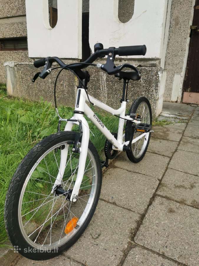 Vaikiškas dviratis + apsaugos ir šalmas