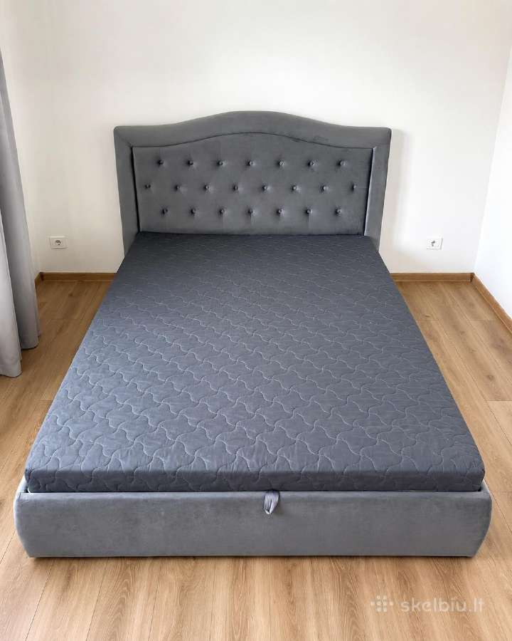 Pilka minkšta dvigulė lova 160200 + čiužinys