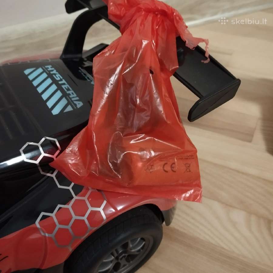 Įkraunamas radijo bangomis valdomas automobilis - nuotraukos Nr. 4