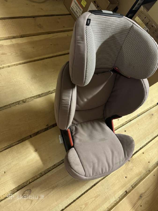 Automobilinė kėdutė Maxi Cosi Rodifix Earth Brown