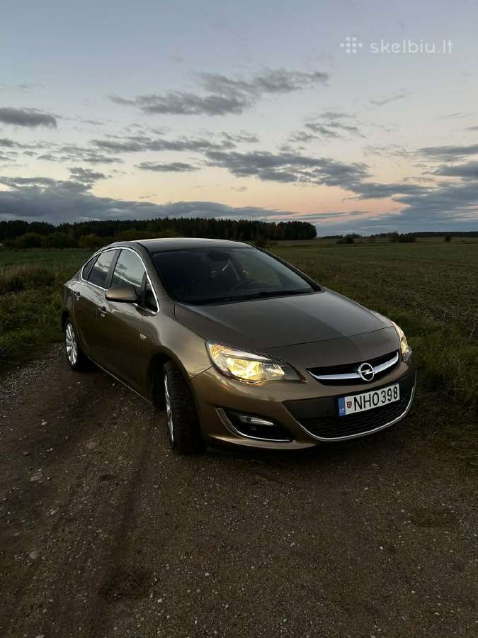 Opel astra 2013