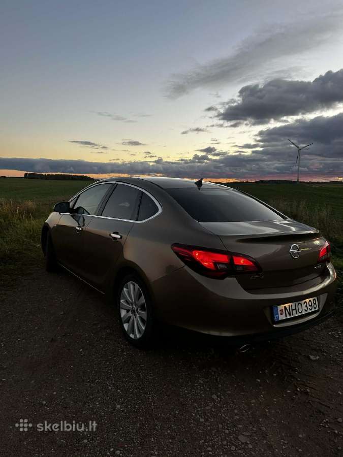 Opel astra 2013 - nuotraukos Nr. 4
