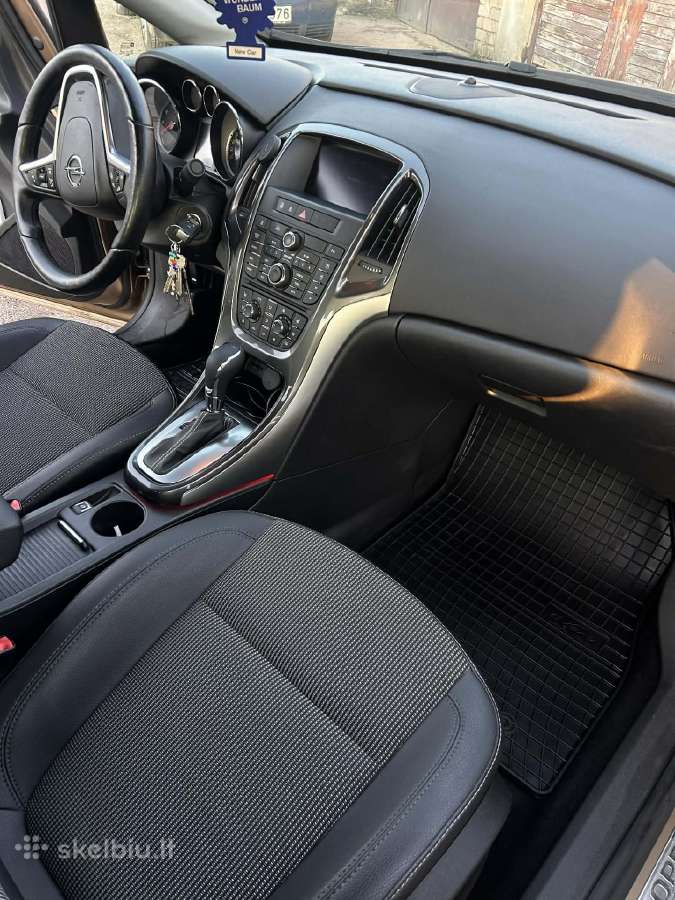 Opel astra 2013 - nuotraukos Nr. 8
