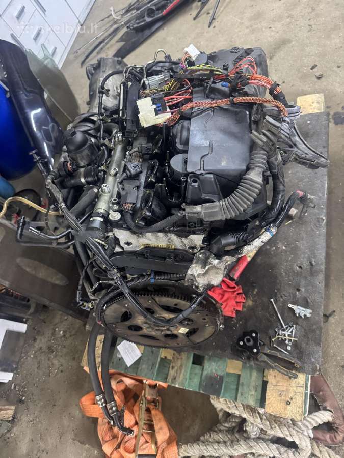 Variklis bmw e 65 -730d 170kw su pavarų dėže