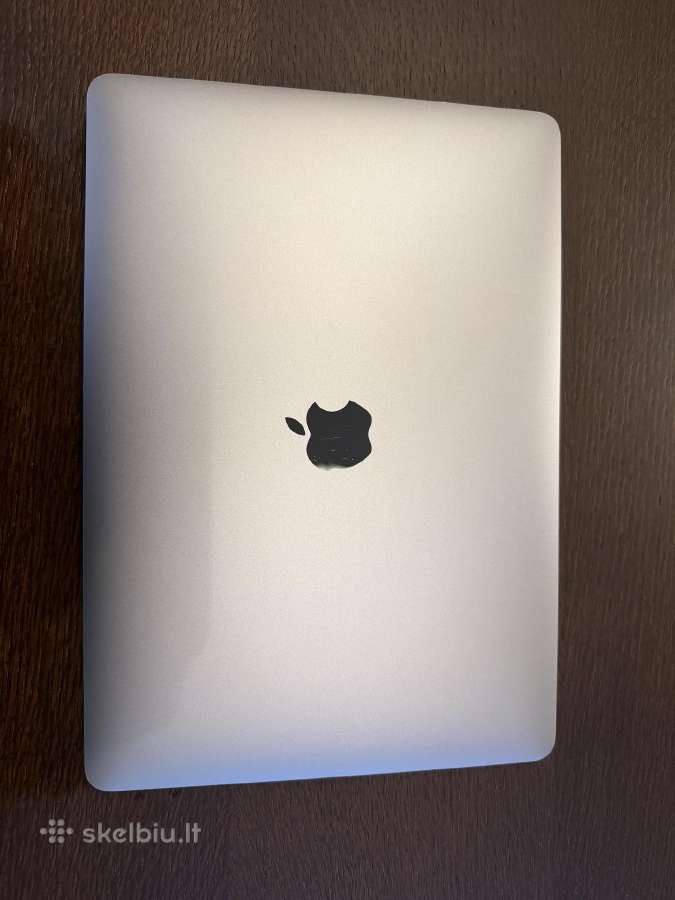 Parduodamas MacBook Pro 13" 2018m Touch Bar meniu