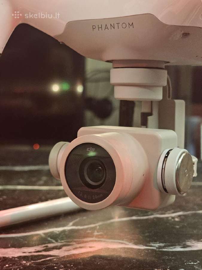Parduodu Dji Phantom 4 Pro su 5 baterijomis - nuotraukos Nr. 2
