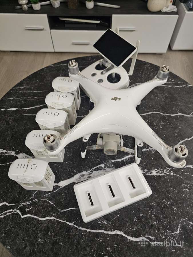 Parduodu Dji Phantom 4 Pro su 5 baterijomis