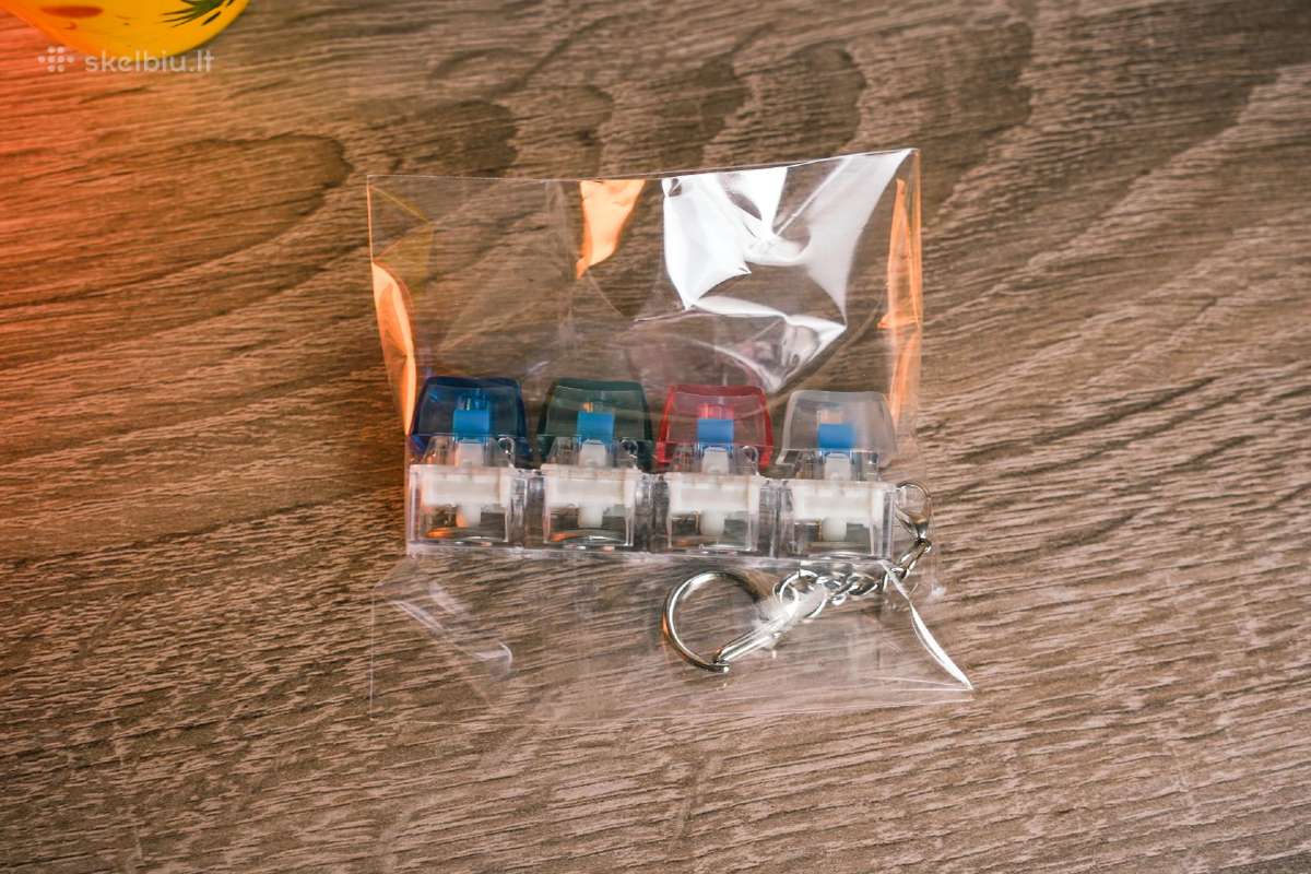 Šviečiantis klaviatūros pakabukas Fidget žaislas - nuotraukos Nr. 4
