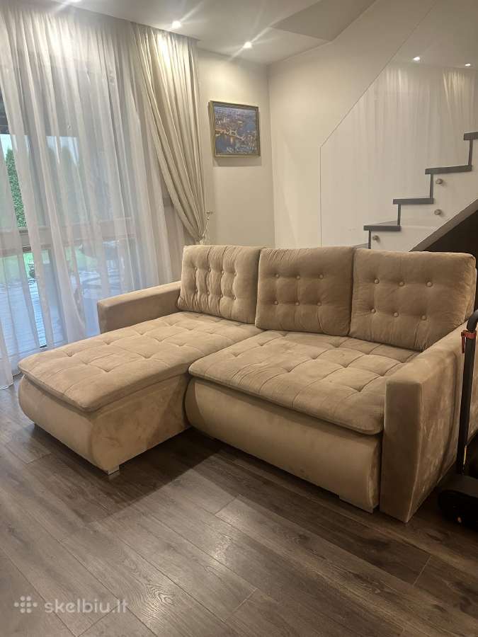 Sofa- lova