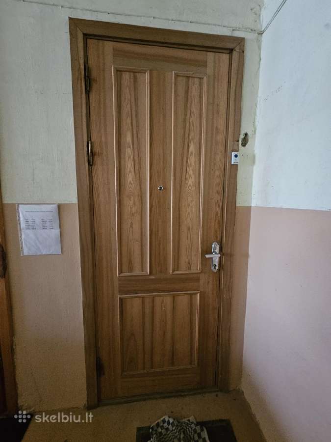 Aukštos Medinės buto durys