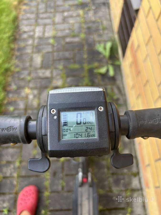 Etwow elektrinis naudotas paspirtukas