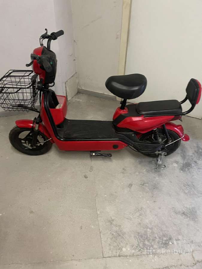 Elektrinis Motoroleris