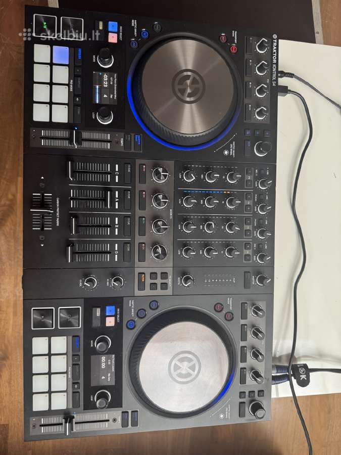 Traktor S4 Mk3 + Thon Case