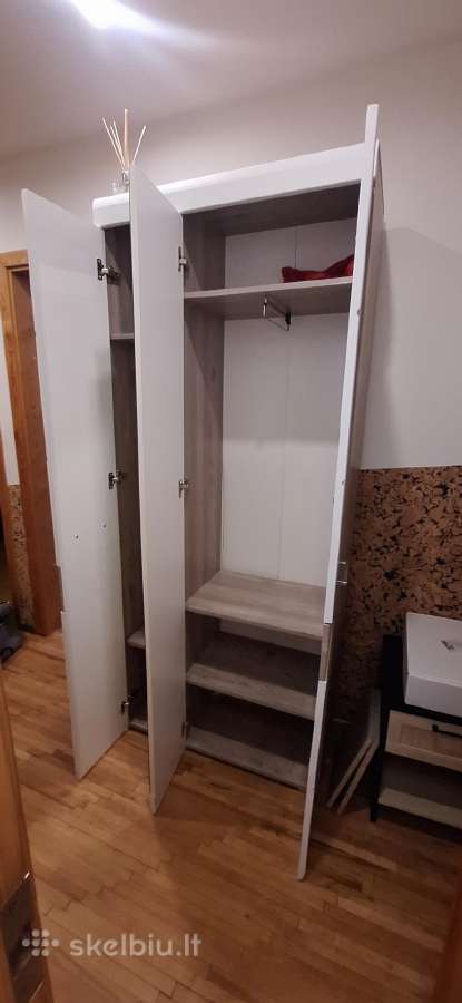 Dovanoju prieškambario spinta