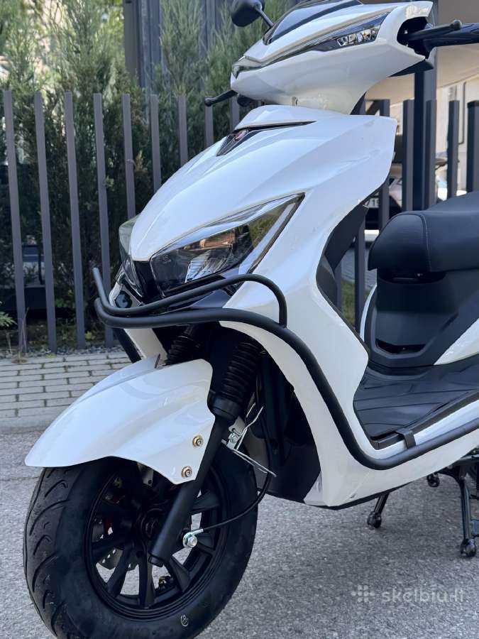Yamaha Cygnus 49cc 3kw Pristatome per 3valandas - nuotraukos Nr. 2
