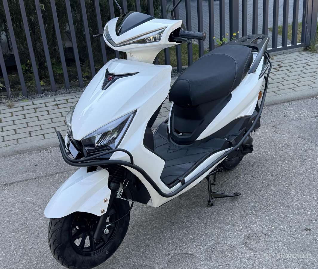 Yamaha Cygnus 49cc 3kw Pristatome per 3valandas - nuotraukos Nr. 6