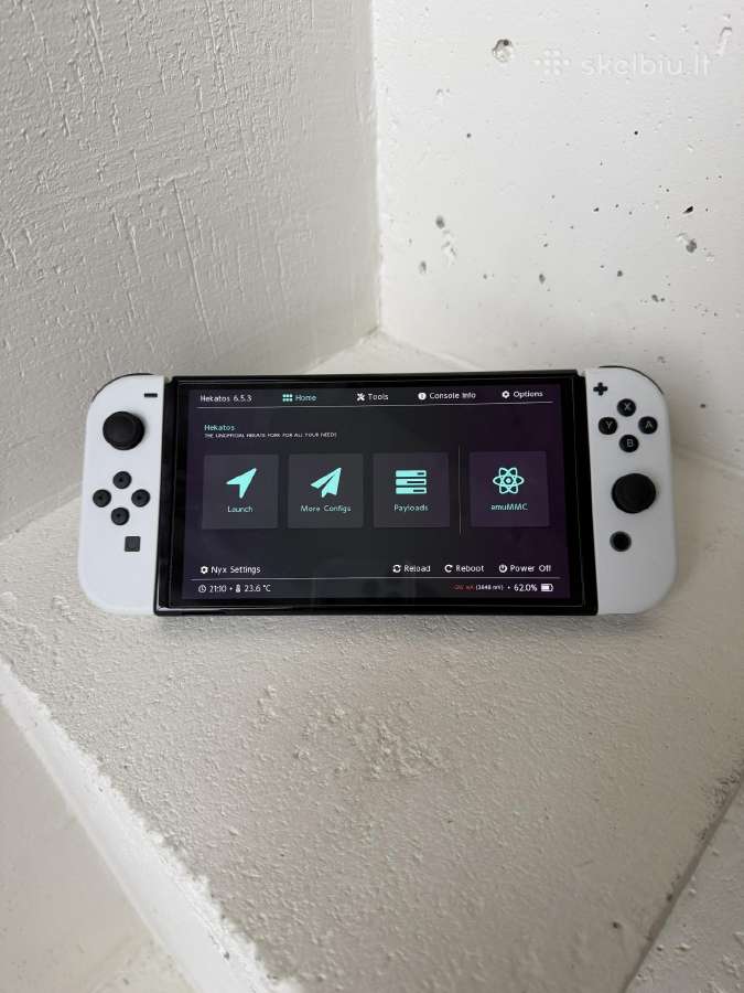 Puikaus stovio atrištas Nintendo Switch Oled 256gb