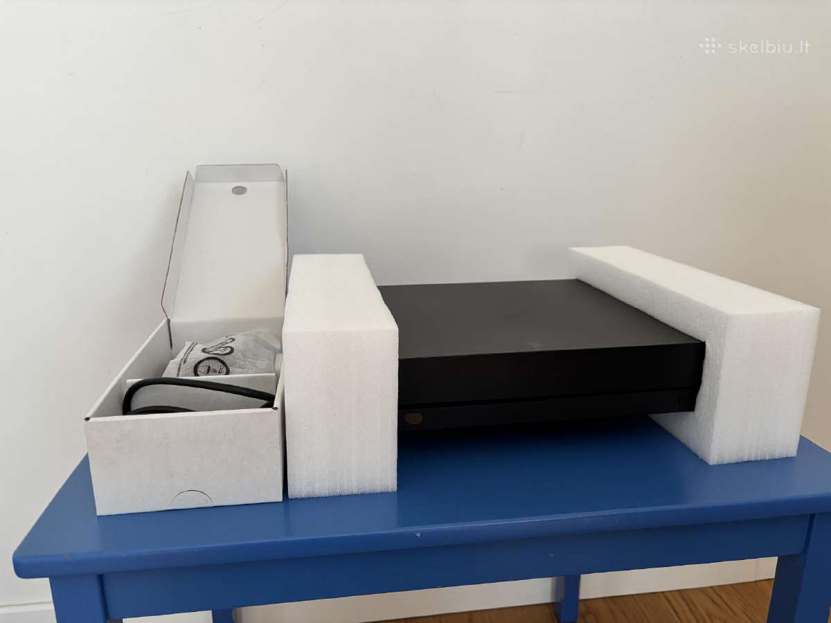 Puikios būklės Xbox One X 1tb - nuotraukos Nr. 3