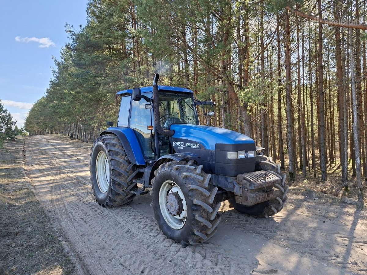 New Holland 8560