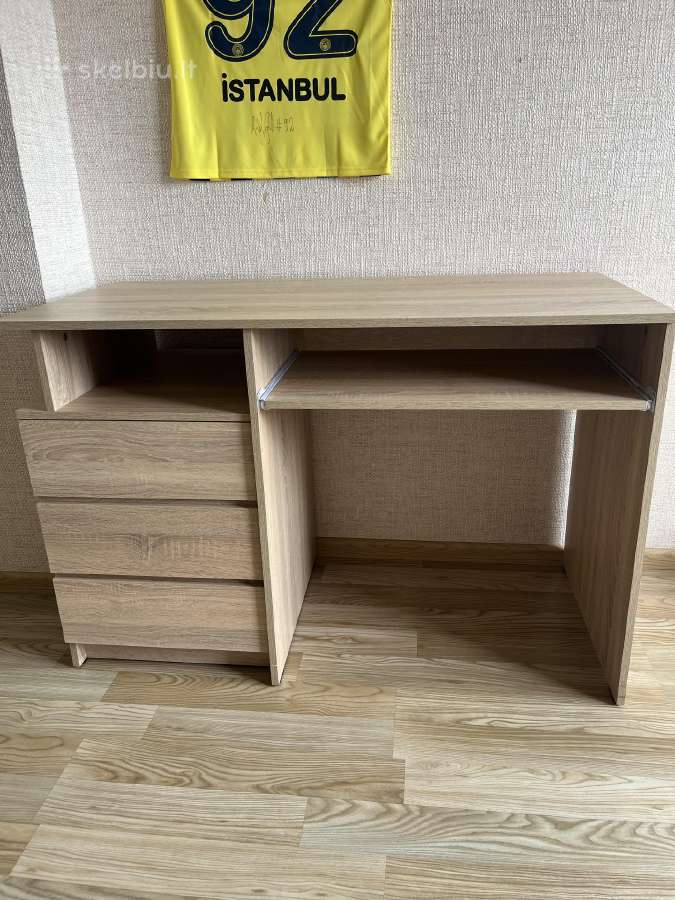 Rašomasis stalas su stalčiais Akord 135