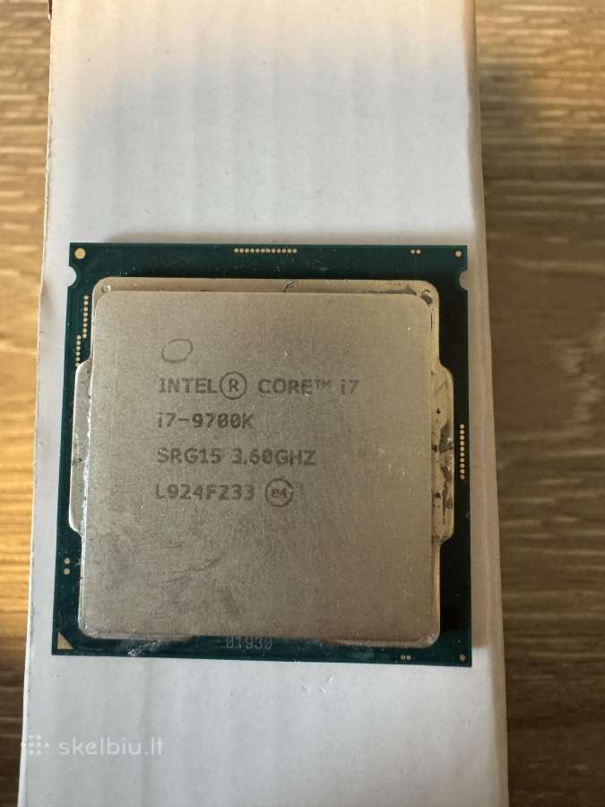 Intel i7-9700k
