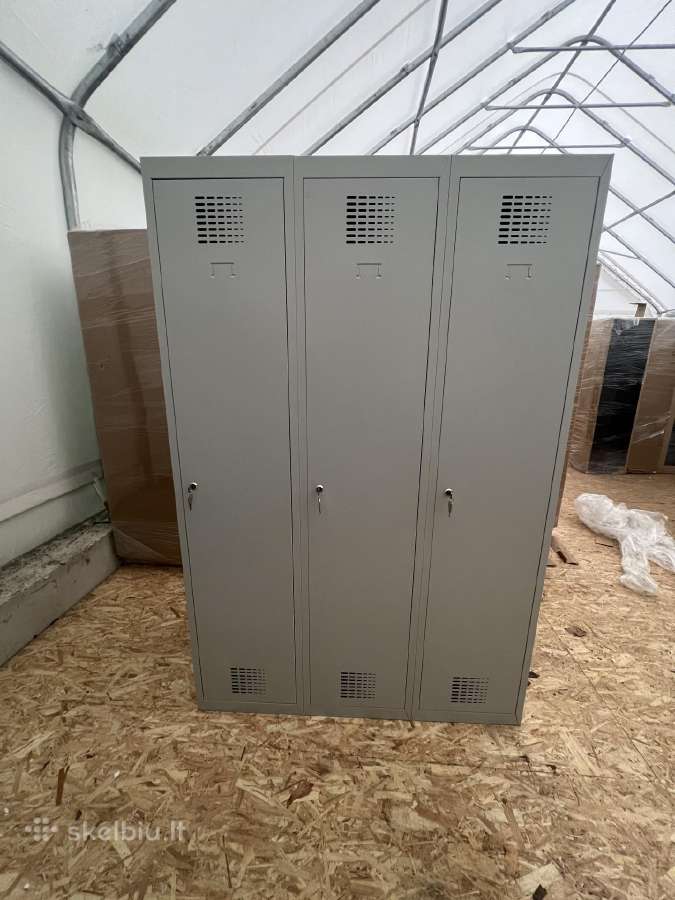 Metalinė, persirengimo spinta