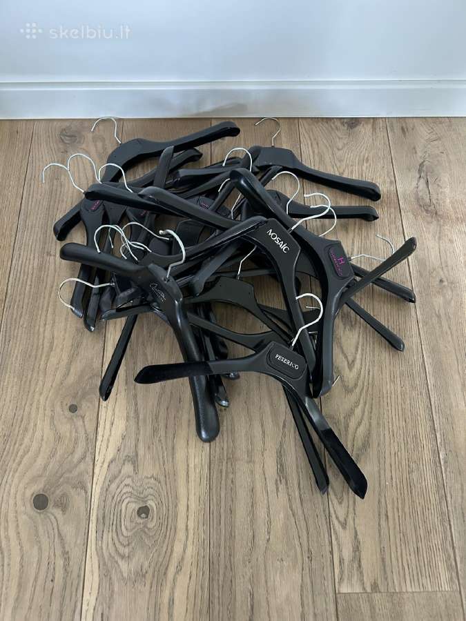 Pakabos, paltams, svarkams, megztiniams ir t.t. 23