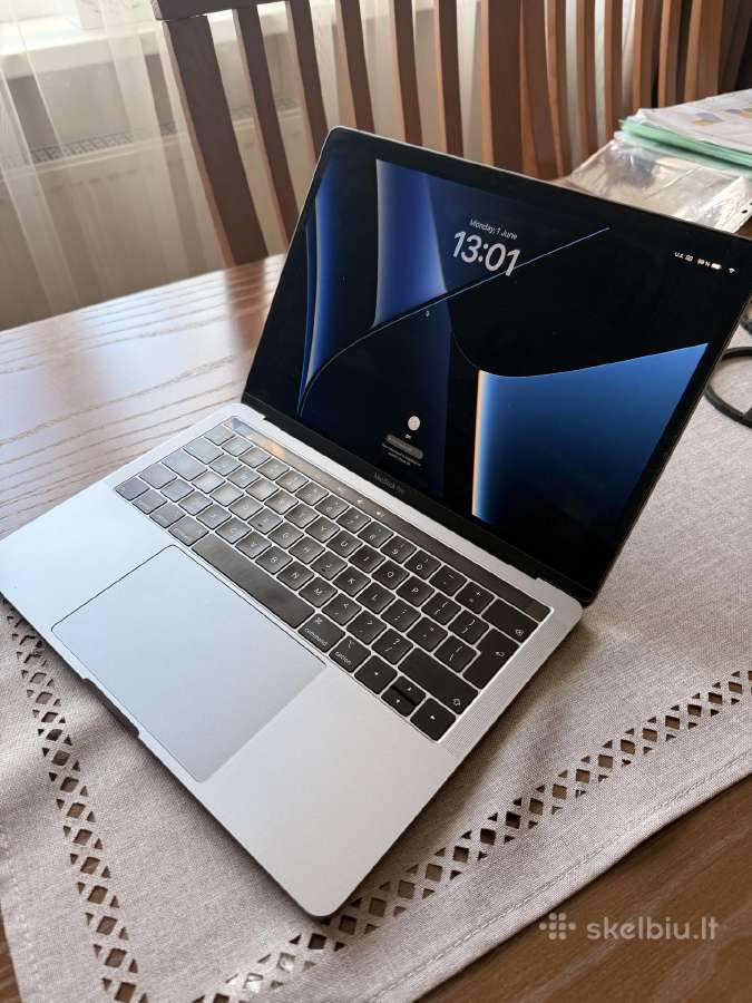 MacBook Pro 2019 8gb RAM 128gb SSD