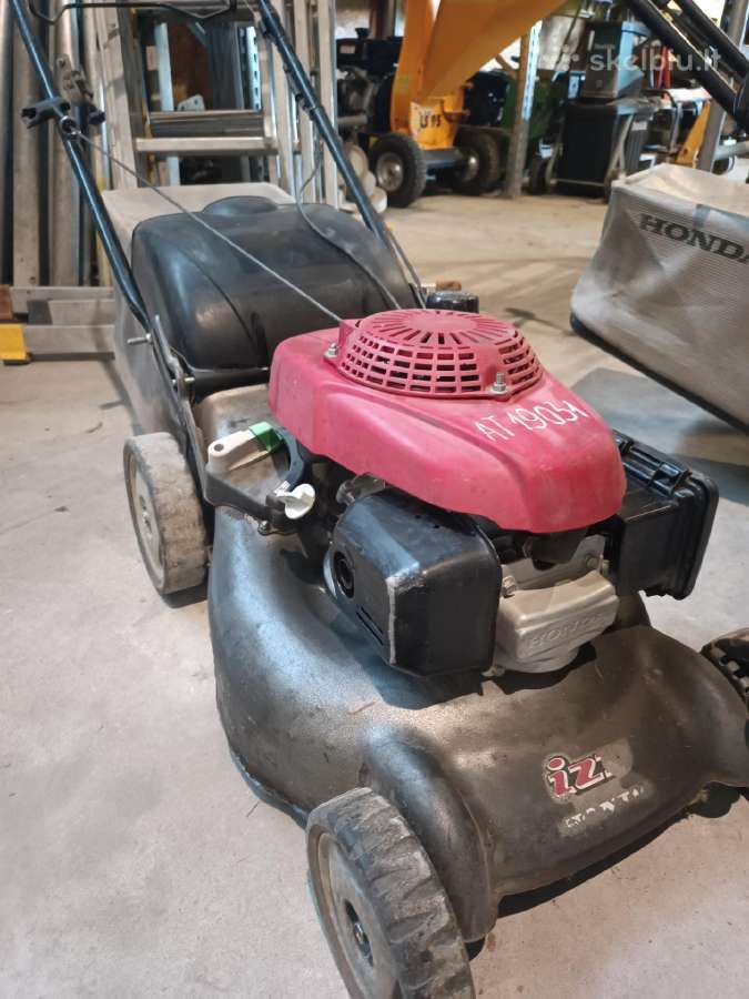 Parduodu profesionalia žolepjove Honda Hrg 466