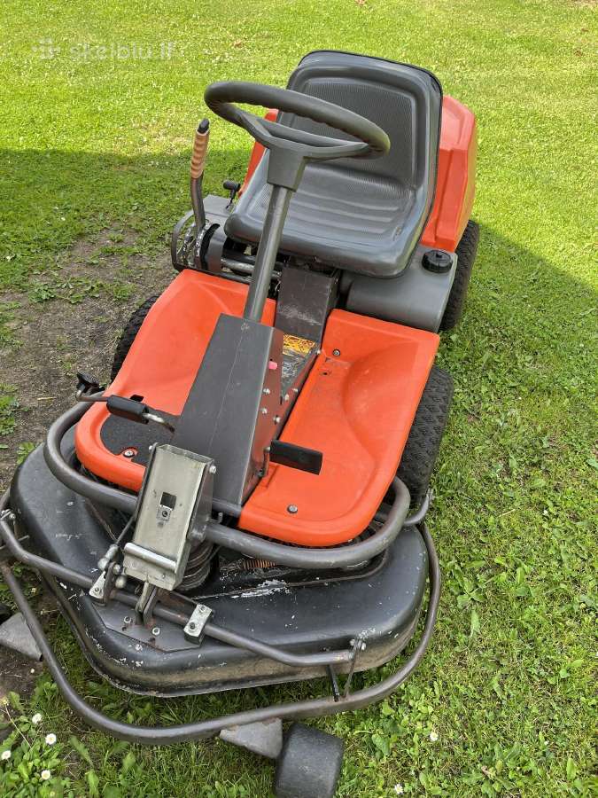 Husqvarna traktoriukas- žoliapjovė