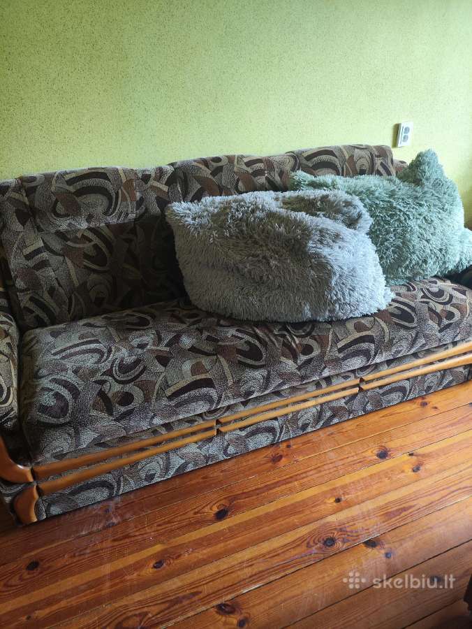 Sofa-lova su foteliais