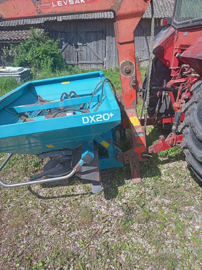 Sulky Dx20+ ir Kuhn levsak