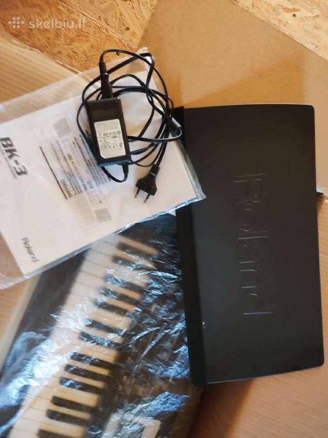 Roland Bk 3