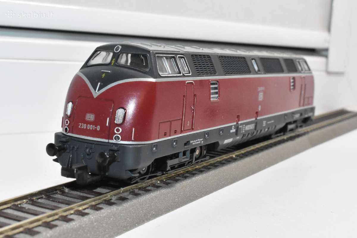 Lima dyzelinis lokomotyvas V 230 - nuotraukos Nr. 2